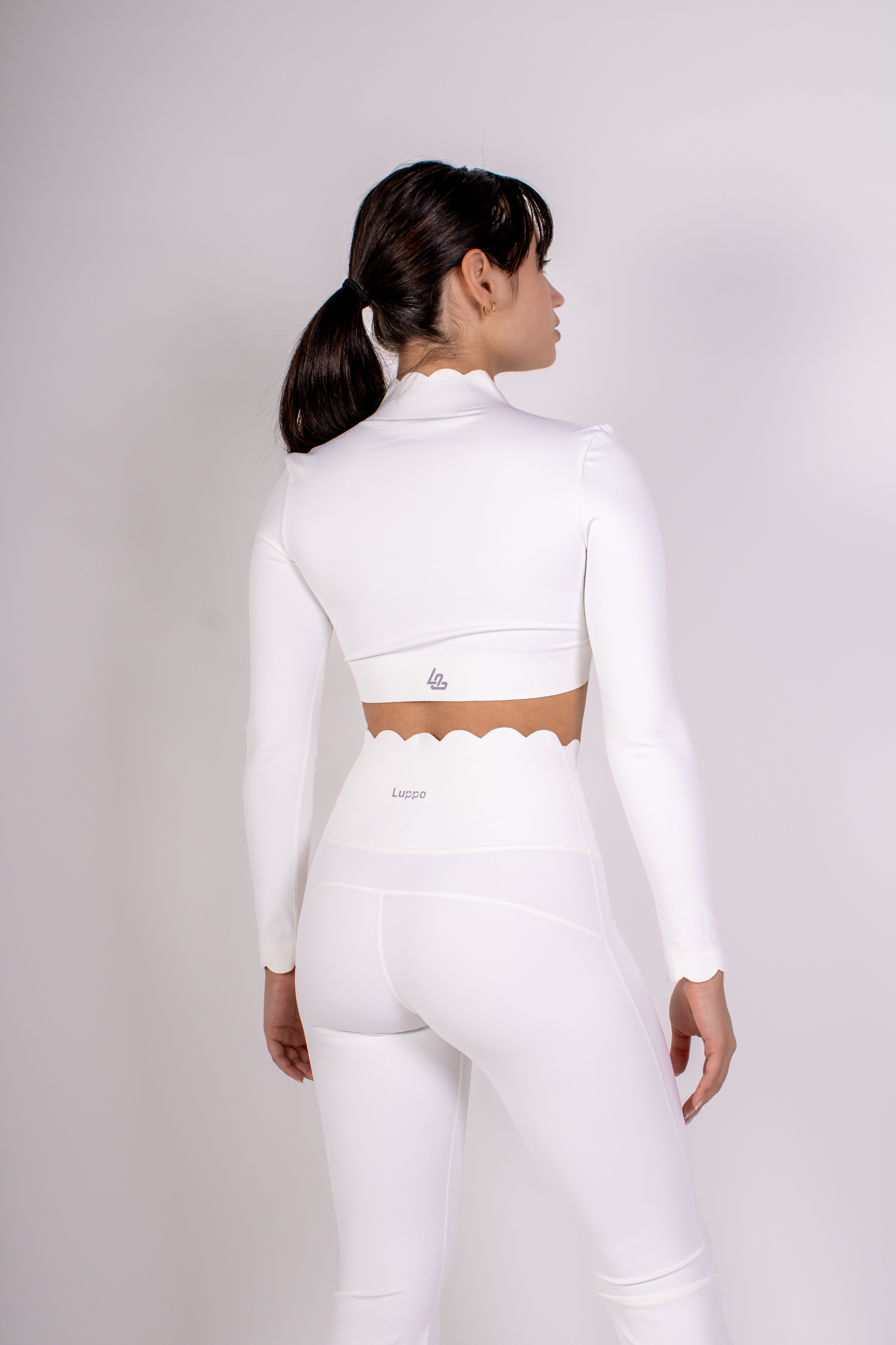 Ivory Wave Flare Leggings